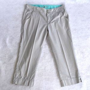 Columbia Capris Size 10. Like New.